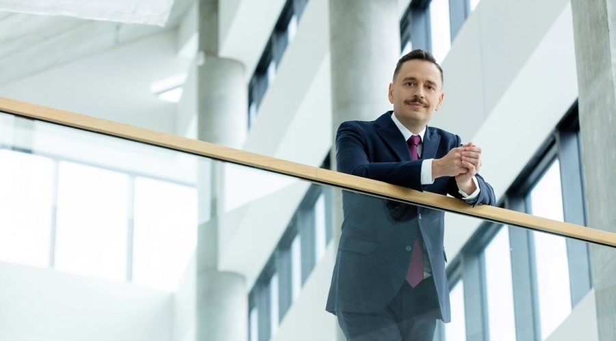 加密矿企接连向AI算力军火商转型 谁会是下一个CoreWeave(CRWV.US)？